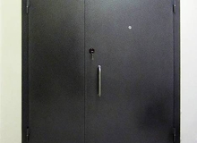 Монтаж тамбурной двери с антивандальным покрытием