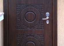 Установка двери МДФ с объемным рисунком и декоративными доборами