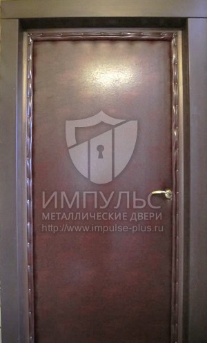 Фото двери с отделкой винилискожей