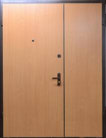 Дверь на лестничную площадку № 8 (влагостойкий ламинат и ламинат)