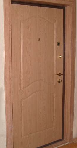 Входная дверь с плёнкой ПВХ