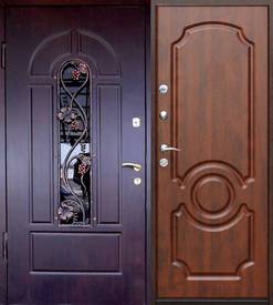 Дверь для коттеджа № 9 (МДФ ПВХ 16 мм с ковкой и филенчатый МДФ)